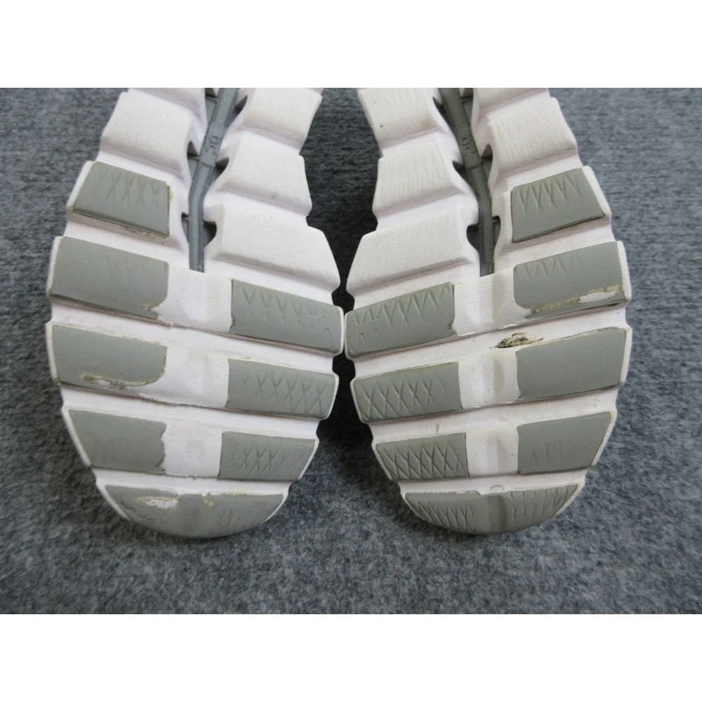 On Cloudstratus Shoes Womens Size 10.5 Swiss Engineering Running Athletic Sneake